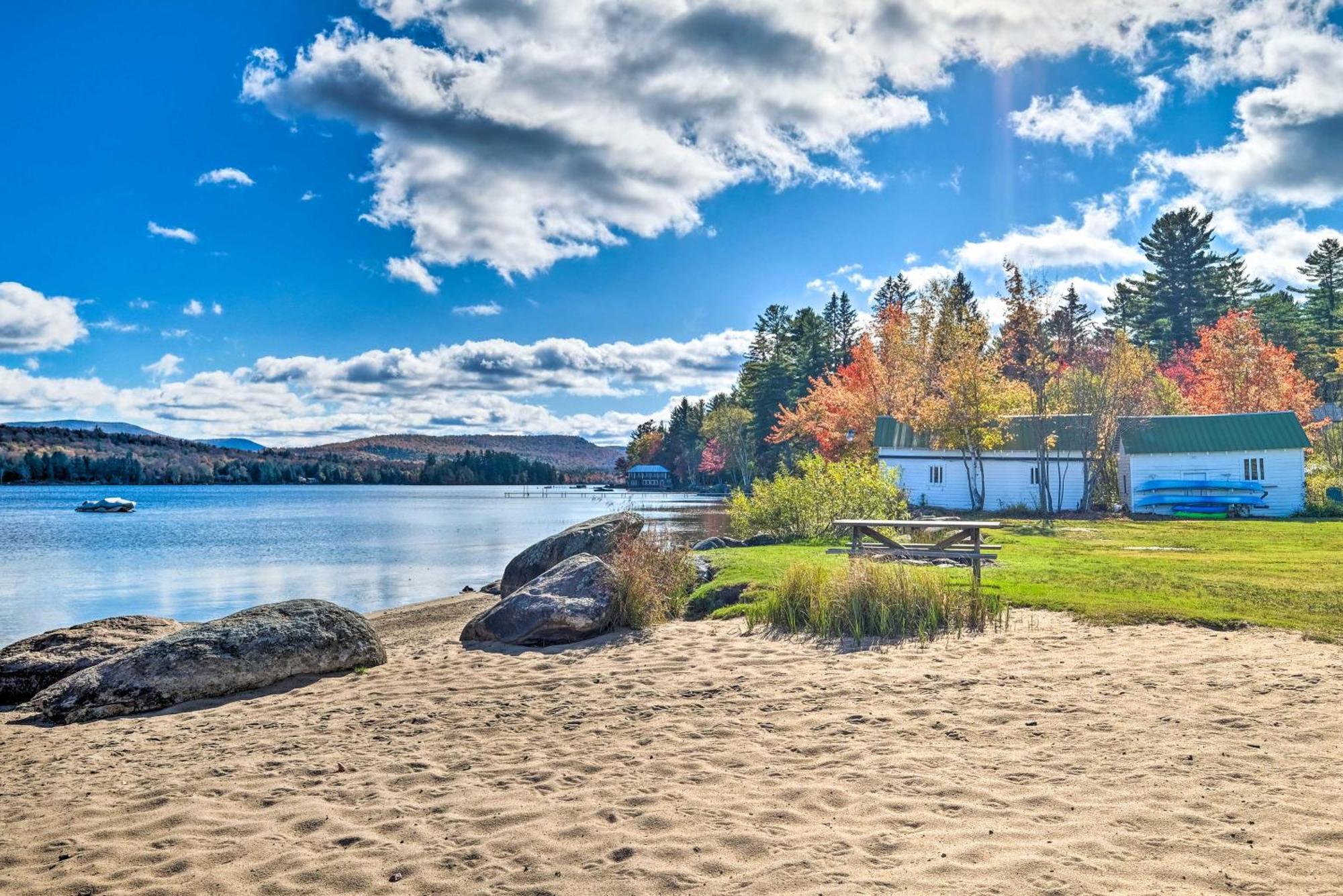 Lake Pleasant Cabin On 3 Acres With Kayaks And Beach! 外观 照片